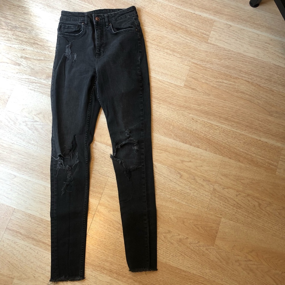 Divided Size 6 Black Ripped High Waisted Jeans